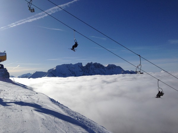 Carezza Ski Area, Alto Adige, Vista sul Latemar dall'arrivo seggiovia &quot;Re Laurino&quot; sotto il Rifugio &quot;Fronza alle Coronelle&quot;