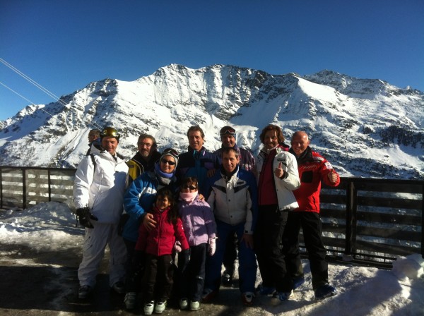Gruppo dei 10 S.D.M.al completo sulla terrazza de Les Suches.JPG (1.82 MiB) Visto 7097 volte Gruppo dei 10 S.D.M.al completo sulla terrazza de Les Suches.JPG