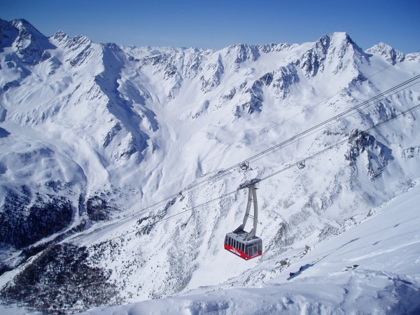 P1010105.JPG (690.34 KiB) Visto 4147 volte funivia Val senales...