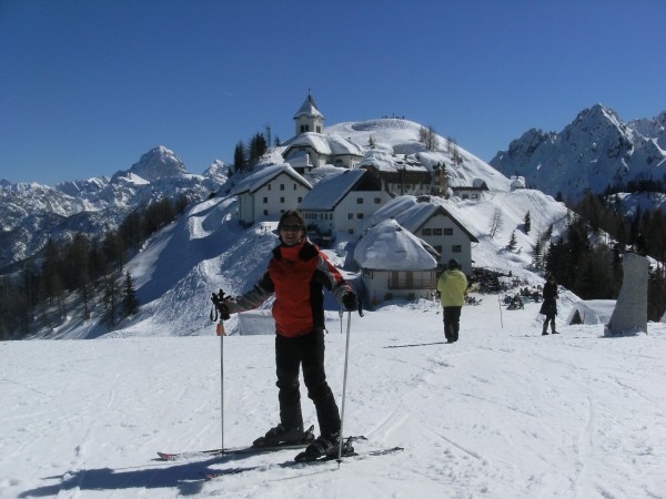 Saluti da Tarvisio.JPG (440.2 KiB) Visto 5164 volte Saluti da Tarvisio, sul Monte Lussari.