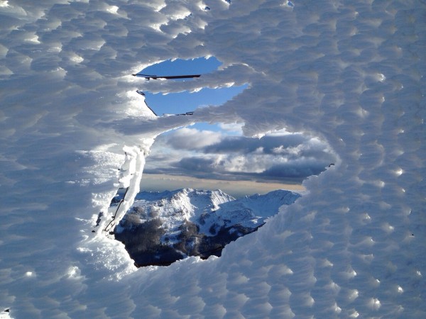image.jpg (303.05 KiB) Visto 3913 volte Abetone 24/01/2015. Arrivo Ovovia. Foto scattata attraverso un buco nella rete di protezione.