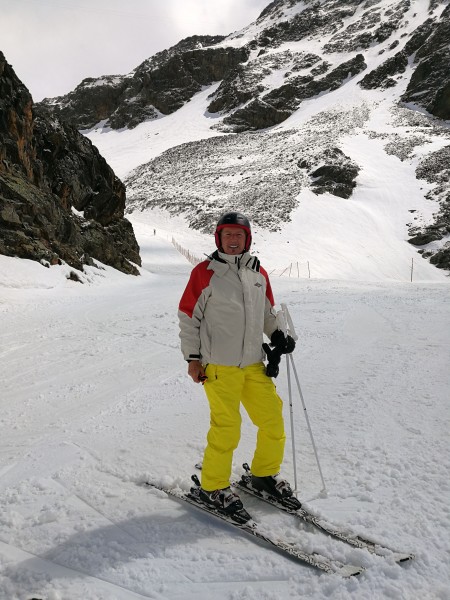 Val Senales Lun.30-4-18 Gianfranco soddisfatto.jpg (2.73 MiB) Visto 24650 volte Gianfranco Tavazzani soddisfatto